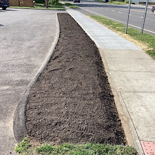 Privacy-Screen-Planting-Bed-Installation-in-Stratford-CT 0